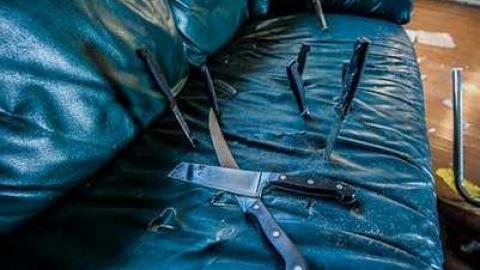 Hurtin' - Ouch-Couch7.jpg