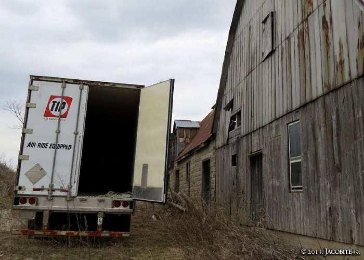 Hwy 56 Farm - binbrook-rd-farm28-apr8-13.jpg