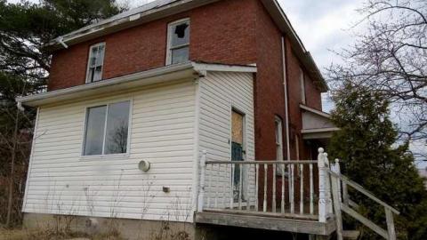 Binbrook Estate House - binbrook-estate-house16-apr8-2013.jpg