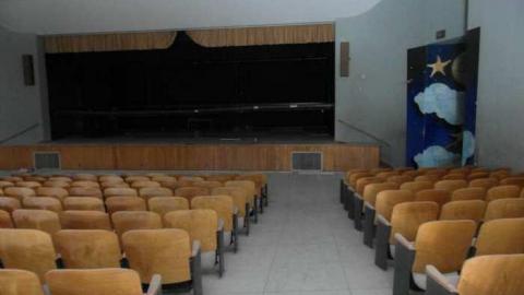 Class Dismissed - Alderwood-Collegiate-Institute308.jpg