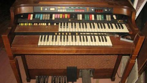 Lonely House 9/29/13 - Well-Well-Welder85.jpg