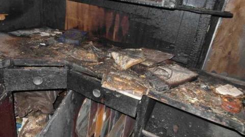 Burnt and Rotting - SAM_6006.jpg