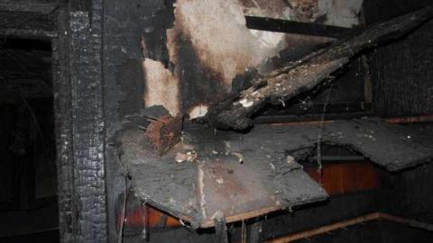 Burnt and Rotting - SAM_6009.jpg