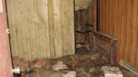 Royal Pizza #2 - Ojibway-Truck-Stop105.jpg