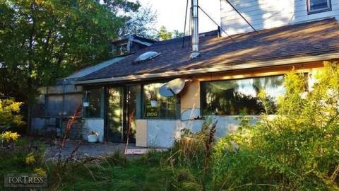 Sept 8, 2013 - Hold-Out-House6.jpg