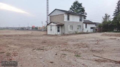 Sept 20, 2013 2 weeks later - Hold-Out-House34.jpg