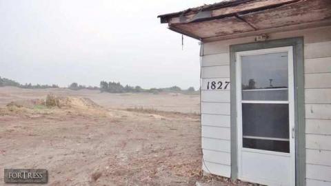 Sept 20, 2013 2 weeks later - Hold-Out-House35.jpg