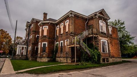 No Chance - Century-Manor-Asylum32.jpg