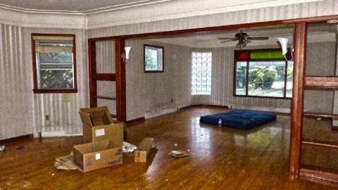 Getting Dark - The-Mansion17.jpg