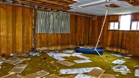 Getting Dark - The-Mansion29.jpg