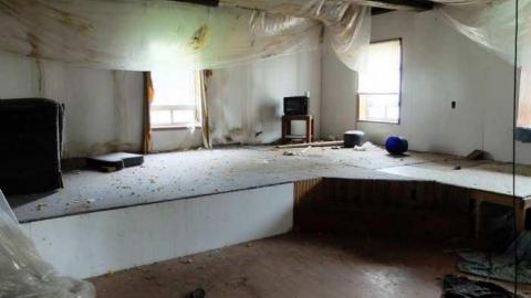 Oct2013 - Squatters-Warehouse3.jpg