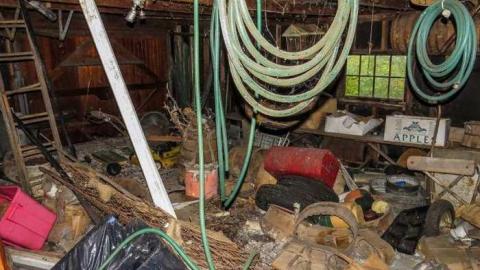 The Decaying Cabins - 37b - IMG_7237-3.jpg