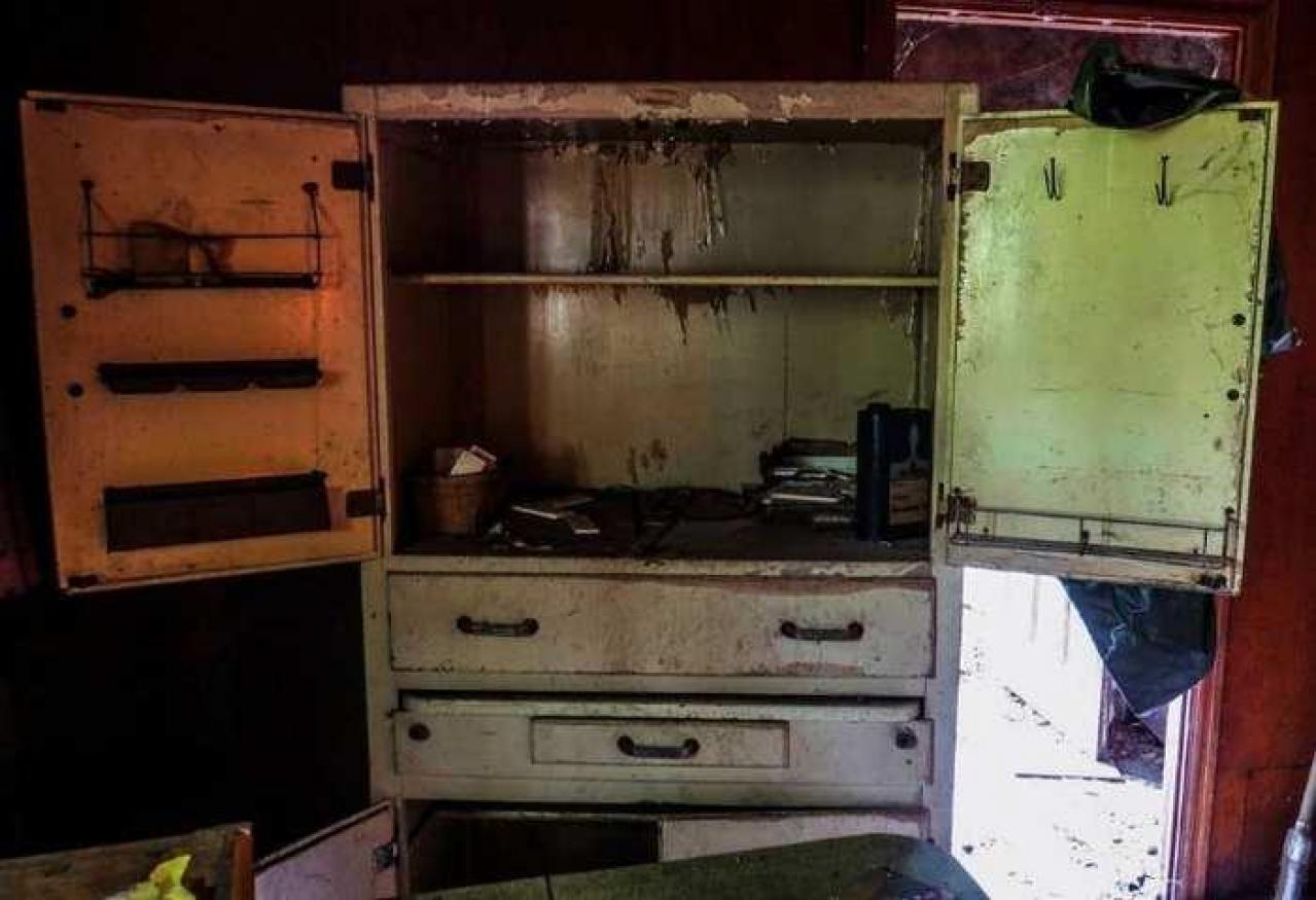 The Decaying Cabins - 45 - IMG_7256-3.jpg