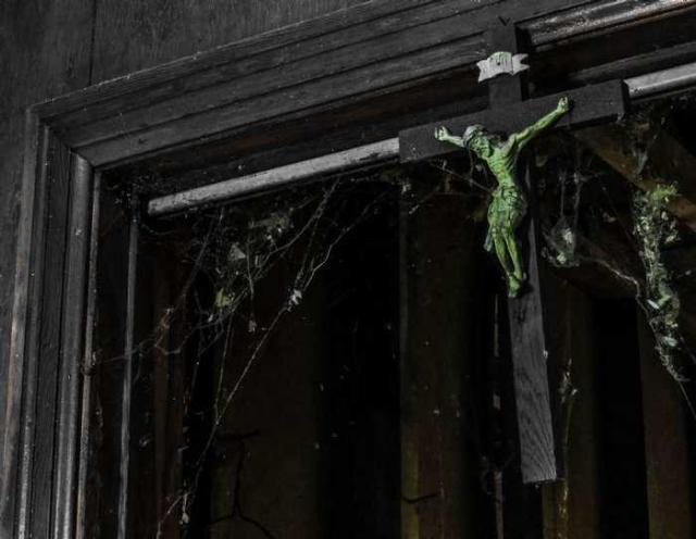 The Decaying Cabins - 46 - IMG_7249-3-3-2.jpg