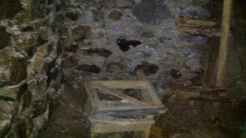 Petitt Home exploration - Ballycroy-(ghost-town)3.jpg