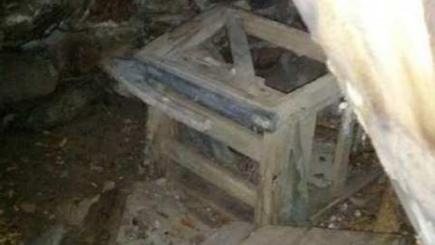 Petitt Home exploration - Ballycroy-(ghost-town)8.jpg