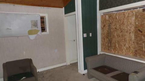 No Service - Green-Hill-Side108.jpg