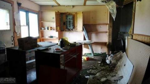 Aug 2013 Visit - Oshweken-Gas-Station12.jpg