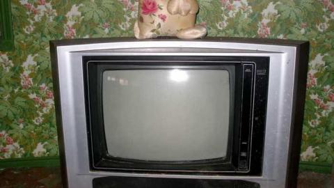 The Apple Of My Eye - Abandoned-Cat-Lady-House177.jpg