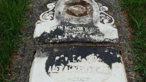 May2013 - Kilbourne-Pioneer-Cemetery5.jpg