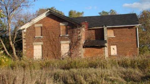 Graveyard - DSC01526.jpg