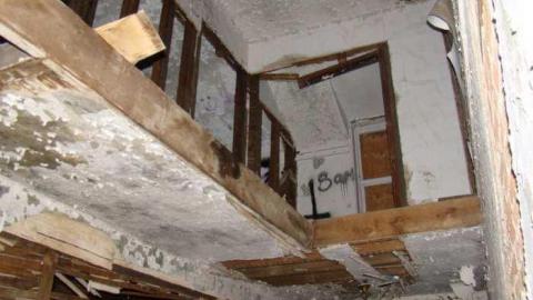 Graveyard - DSC01540.jpg