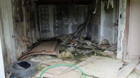 May2013 - Cemetery-house2.jpg