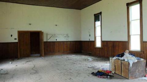 Aug2013 - Turin-Abandoned-Church49.jpg