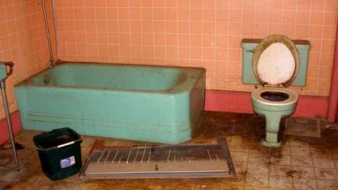 Hall House - PA253556.jpg