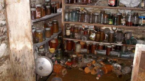 Hall House - PA253568.jpg