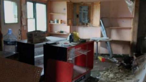 Oct2013 - Oshweken-Gas-Station58.jpg