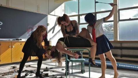 Late Oct 2013 [NSFW] - Alderwood-Collegiate-Institute167.jpg