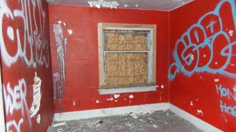 Boarded Up - Rockwood-Farm-House95.jpg