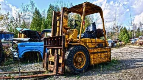 "Recycling" - Auto-Wreckers1.jpg