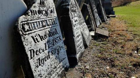 Nov2013 - Ross-Cemetery34.jpg