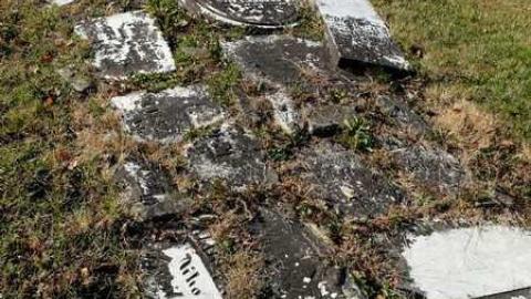 Nov2013 - Ross-Cemetery2.jpg