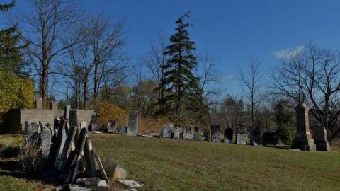 Nov2013 - Ross-Cemetery35.jpg