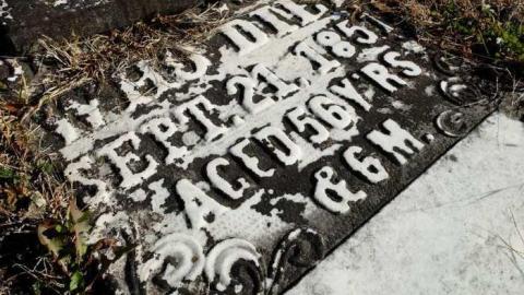 Nov2013 - Ross-Cemetery3.jpg