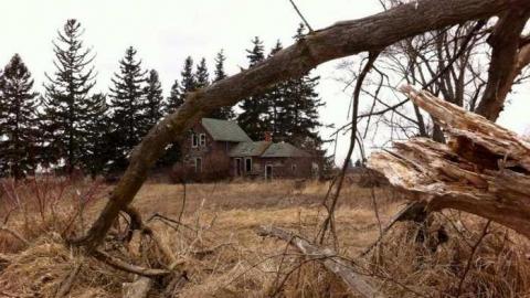 April2013 - Beauty-is-Only-Exterior-Deep19.jpg