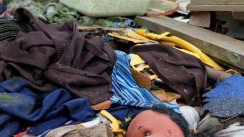 April2013 - Beauty-is-Only-Exterior-Deep24.jpg