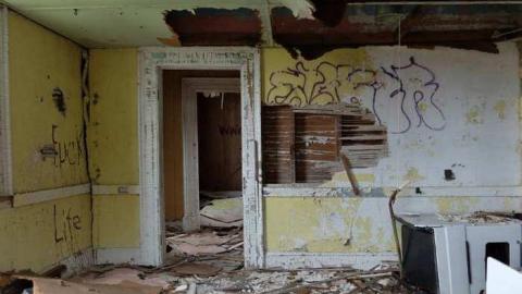 We Out Biatch photo 4