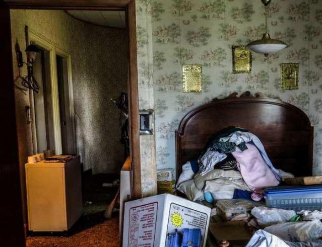 Mother In The Eyes Of Time photo 3