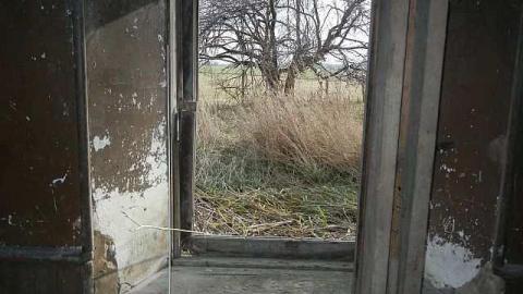 Minto Schoolhouse/home - window.jpg