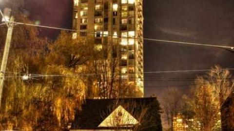 Round Peg in a Square Hole - 3a.jpg