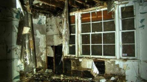 Round Peg in a Square Hole - 6.jpg