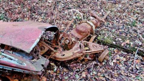 Papple road trail - Derailed6.jpg