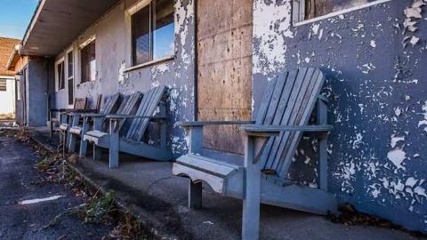 Swimmin' Pool, Movie Stars - Grand-Inn5.jpg