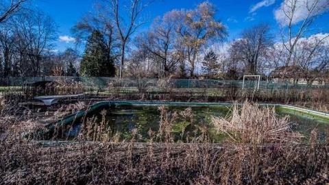 Swimmin' Pool, Movie Stars - Grand-Inn19.jpg