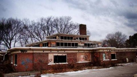 Snowing at Camp 30 - Camp-30-Bowmanville375.jpg