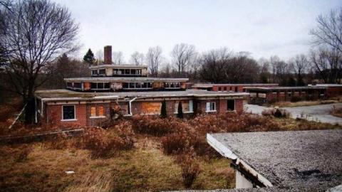 Snowing at Camp 30 - Camp-30-Bowmanville392.jpg